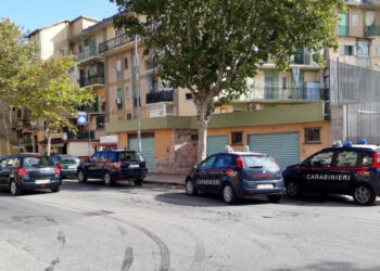 Sorpreso a scaricare materiale edile, denunciato operaio