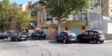 Sorpreso a scaricare materiale edile, denunciato operaio