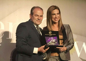 Una “scultura” di Affidato a sostegno del Women for Women