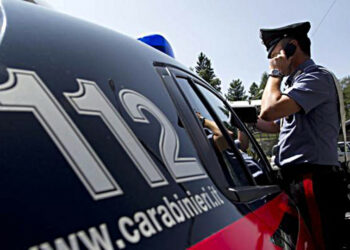 Colpi d’arma da fuoco contro la saracinesca di una parrucchieria a Crotone