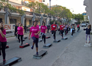 A Cirò Marina la “Silent Disco” diventa “Silent Sport”, Palestre e Scuole di Ballo invadono Via Venezia