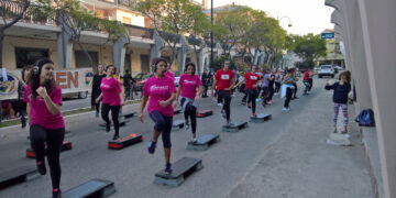 A Cirò Marina la “Silent Disco” diventa “Silent Sport”, Palestre e Scuole di Ballo invadono Via Venezia