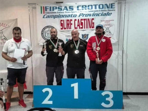 Campionato Provinciale Pesca Sportiva di Surf Casting sulle spiagge di Punta Alice a Cirò Marina (1)