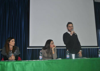 Cariati, incontro con l’autore: gli studenti del Patrizi incontrano Gennaro Madera