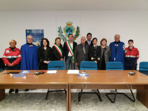 Consegna di attestato alla signora Nadia Montirosso 1