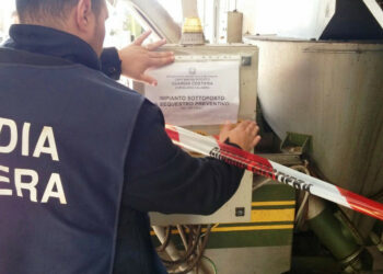 Controlli della Guardia Costiera a tutela dell’ambiente in un Frantoio