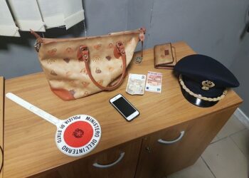 Donna chiede aiuto alla Polizia per rapina e stalking, Arrestato crotonese