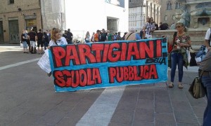 I Partigiani su Scuola e Abusi su spostamenti illegittimi dei docenti
