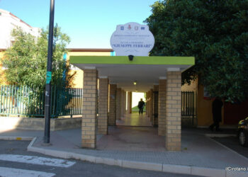 Inaugurata la nuova Scuola Elementare Edificio Ferrari di Cirò Marina