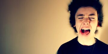 Disturbi psicosomatici da stress: come riconoscerli e curarli