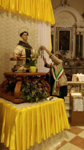 filomena-greco-consegna-chiavi-san-leonardo