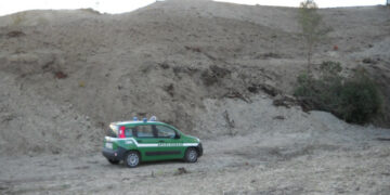 Estirpa due ettari di bosco, area sequestrata dai Carabinieri Forestali
