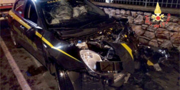 Incidente stradale, coinvolte una l’Alfa Romeo della Guardia di Finanza ed una Jeep Cherokee