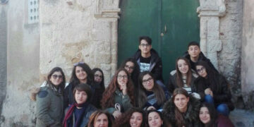 La prima classe del Classico e la seconda del Turistico di Cirò Marina in uscita a Santa Severina