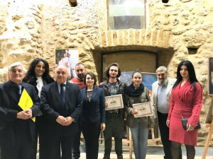Premio KR ART a Le Castella, convegno TERINA Colonia di Crotone a Cirò Marina e Targa a Mons. Caiazzo (2)