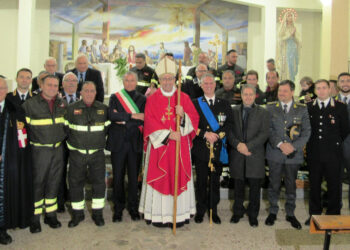 Rossano, Capitaneria di Porto e Vigili del Fuoco insieme per festeggiare Santa barbara con l’arcivescovo