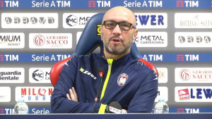 verso-crotonechievo-mister-zenga-in-conferenza