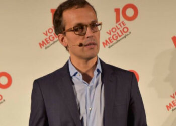 “10 Volte Meglio”, il nuovo gruppo politico raccoglie le firme a Crotone