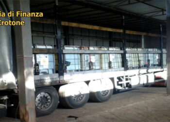 Contrabbando prodotti petroliferi: Blitz della Finanza di Crotone, frode per oltre 1 milione di euro