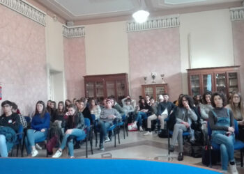Incontro con la docente dell’Unical prof.ssa Paola Helzel nell’Aula Magna del Liceo Pitagora di Crotone