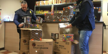 Sequestrati 10 quintali di “fuochi pirotecnici illegali”. Denunciati 10 responsabili