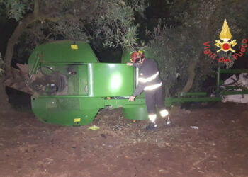 Trattore agricolo si ribalta, muore un ragazzo di 32 anni