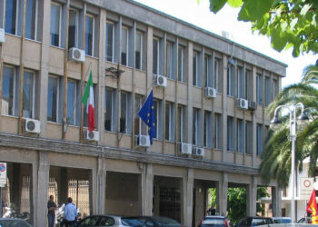 Denunciato responsabile dell’Ufficio Ragioneria di due Comuni calabresi per reati di peculato, falsità in atti e truffa