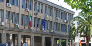 Denunciato responsabile dell’Ufficio Ragioneria di due Comuni calabresi per reati di peculato, falsità in atti e truffa