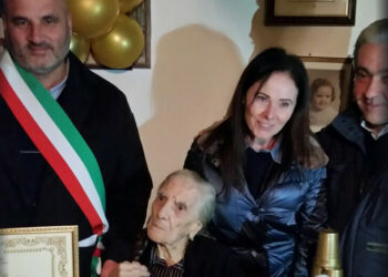 Zia Rosina compie 100 anni, è la nonna più anziana di Cirò
