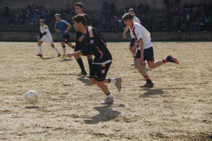 Cirò Partita di calcetto per ricordare Vincenzo Gabriele e Giuseppe Strancia, il dirigente e l'alunno del Liceo (1)