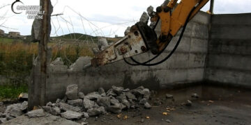 Demolito capannone abusivo a Strongoli, i Carabinieri Forestali lo avevano sequestrato a gennaio