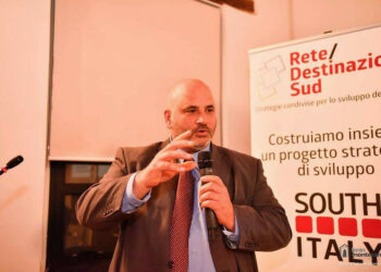 Il Sindaco di Cirò Paletta interviene ai Borghi marinari dello ionio: l’Aeroporto di Crotone va riaperto