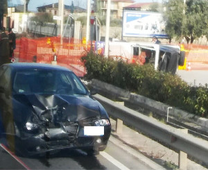 Incidente frontale sulla SS106 a Strongoli