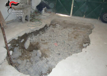 Sequestrati due palazzi ed una strada pubblica a rischio di crollo a Petilia Policastro