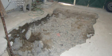 Sequestrati due palazzi ed una strada pubblica a rischio di crollo a Petilia Policastro