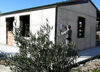 Sequestrata costruzione abusiva non ancora completata dai Carabinieri Forestali a Strongoli Marina