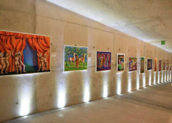 Tra stupore e bellezza inaugurata al Museo di Pitagora la mostra “Dario Fo, dal disegno alla scena”