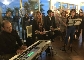 Arte e Poesia: Grande successo per la mostra pittorica di Tiziana Greco a Strongoli Marina