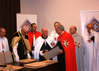 Consegnata la nomina a Commissario Magistrale dei Guardiani di Pace al Cav. Vincenzo Costa di Crotone