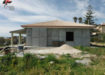 Isola Capo Rizzuto: Sequestrato fabbricato abusivo in area rurale