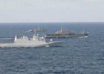 Oggi 9 marzo, Due Pattugliatori della Marina Militare approdano nel porto di Crotone e Reggio Calabria