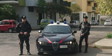 Automobilista tenta di corrompere i Carabinieri per evitare la multa