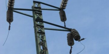 Isola Capo Rizzuto: Rubano cavi per l’alta tensione e lasciano contrada al buio