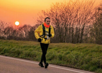 2300 km a piedi lungo 11 regioni e 60 località italiane: Malagutti oggi tappa ad Umbriatico