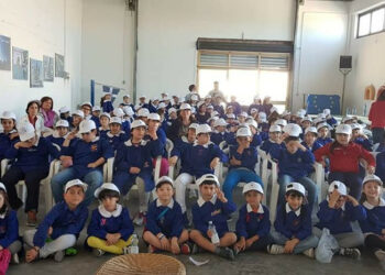 Apertura della Scuola di Vela a Cirò Marina: gli alunni della Scuola Butera dell’Istituto Casopero in visita alla Lega Navale