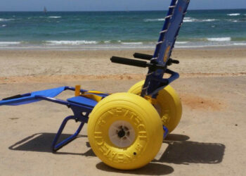 Crotone: Servizio di assistenza alla balneazione per persone con handicap fisici