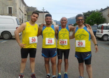 Gli atleti della Ciròrunners Arasarasa di Cirò Marina alla VII Edizione “Corricastrovillari”