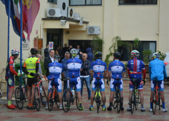 I Ciclisti della “staffetta della memoria” fanno tappa a Crotone, accolti dai Segretari Provinciali del SAP e dal Questore