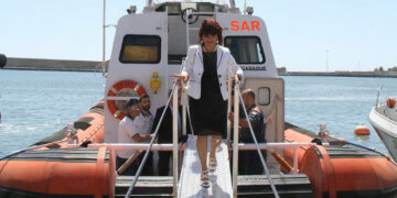 Il Prefetto di Crotone ospite a bordo della Motovedetta CP 321 della Capitaneria di porto