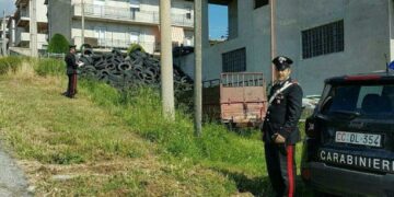 Omessa rimozione e smaltimento di rifiuti a Cotronei, deferito 43enne